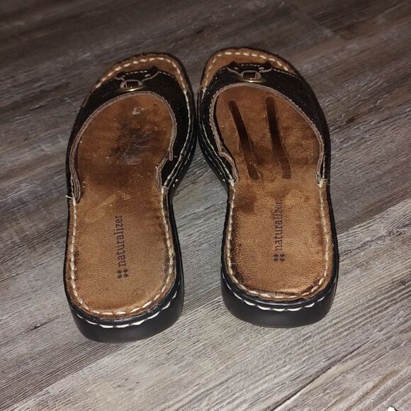 Naturalizer Callman slip on sandals  Sz 7.5 - Picture 3 of 8